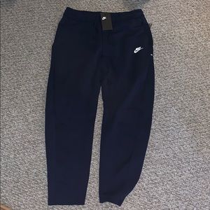 NWT Nike Tapered sweatpants